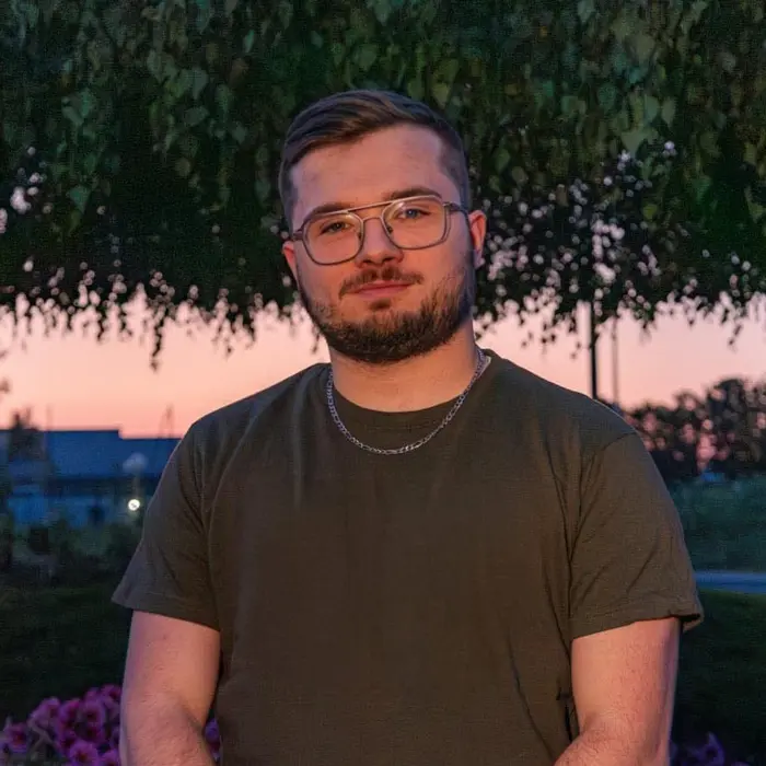 Maxence Briquet, alias mbriquet - Passionné et expert, prêt à donner vie à vos projets les plus ambitieux